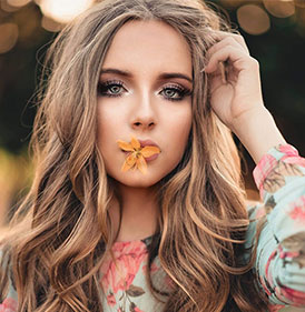 Makeup Artist Charming Sensation